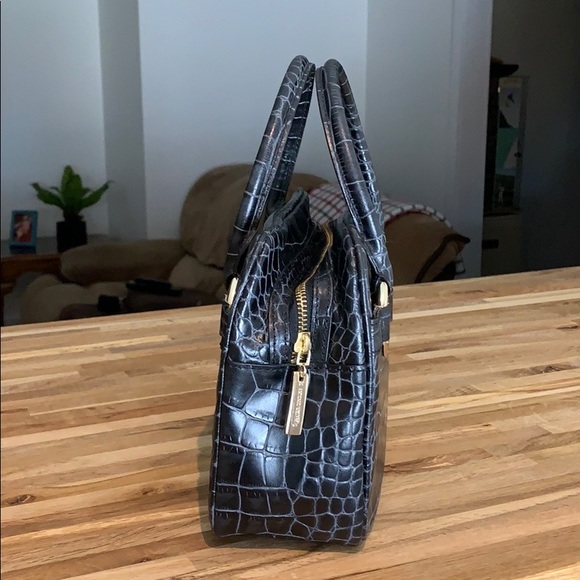 ANTONIO MELANI Croc Embossed Leather Purse - Picture 4 of 14